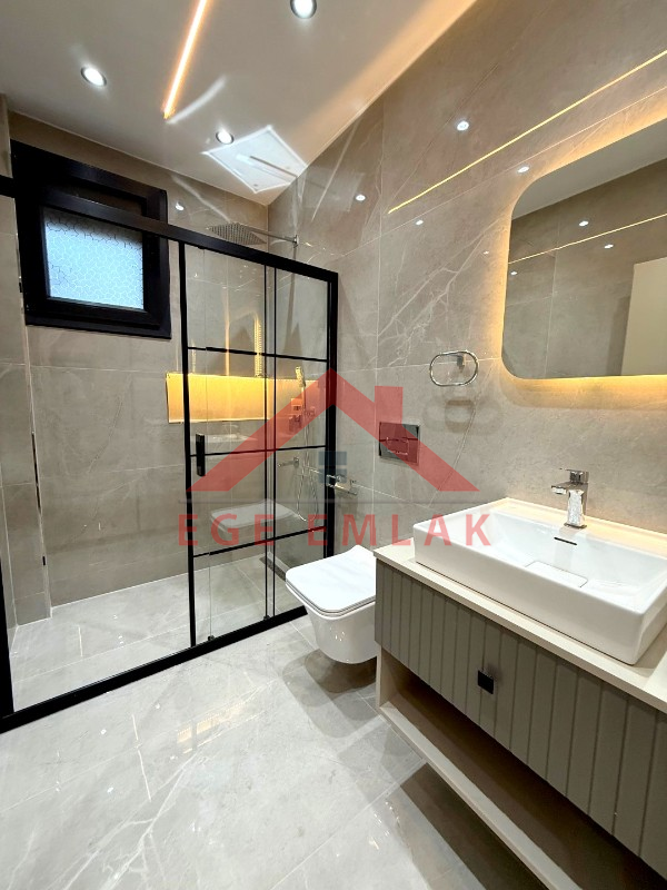 Didim Efeler Mahallesinde Satılık 4+1 Ayrı Mutfaklı Villa