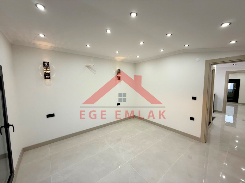 Didim Efeler Mahallesinde Satılık 4+1 Ayrı Mutfaklı Villa