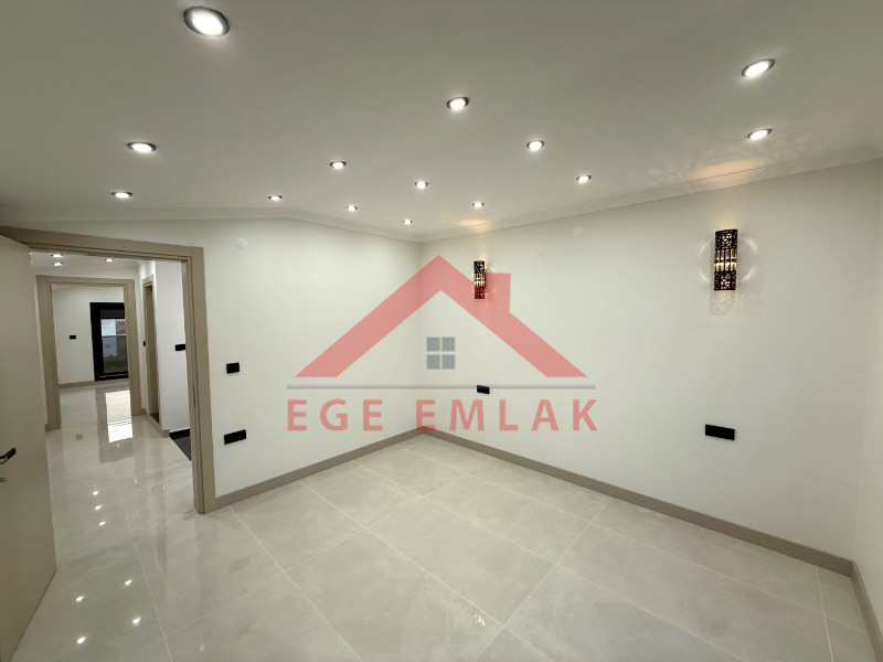 Didim Efeler Mahallesinde Satılık 4+1 Ayrı Mutfaklı Villa