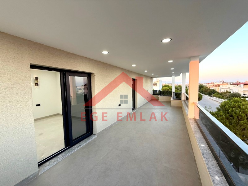 Didim Efeler Mahallesinde Satılık 4+1 Ayrı Mutfaklı Villa