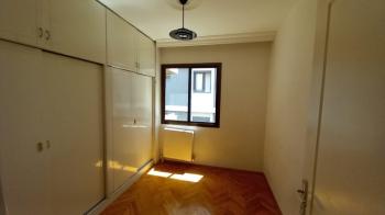 Bornova Küçük Park kiralık 3+1 daire