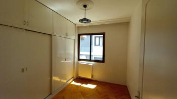 Bornova Küçük Park kiralık 3+1 daire