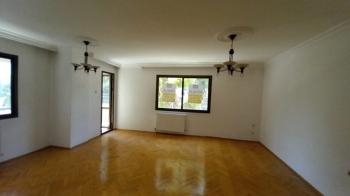 Bornova Küçük Park kiralık 3+1 daire