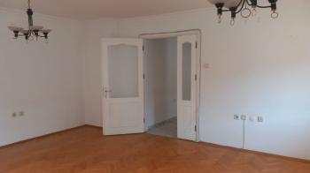 Bornova Küçük Park kiralık 3+1 daire