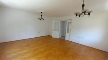 Bornova Küçük Park kiralık 3+1 daire