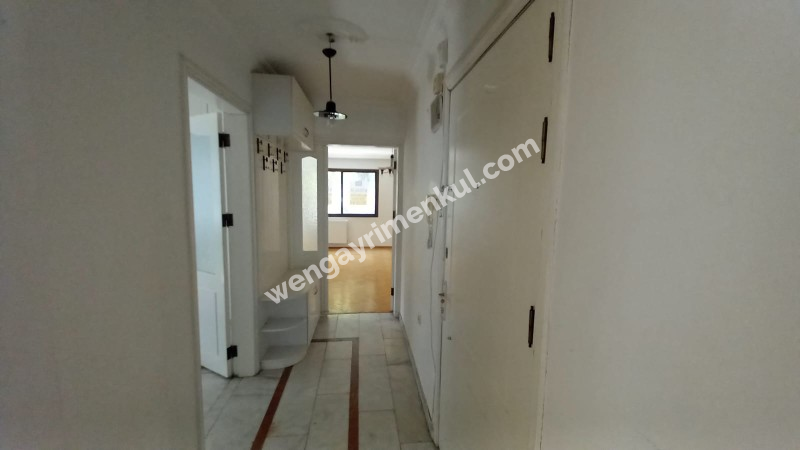 Bornova Küçük Park kiralık 3+1 daire