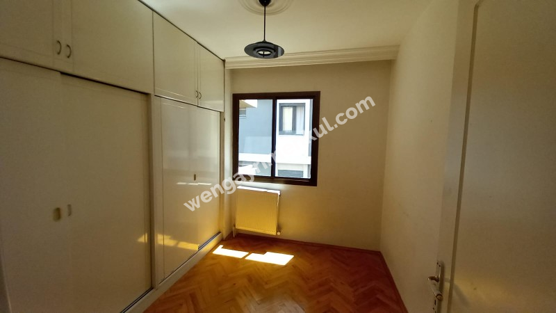 Bornova Küçük Park kiralık 3+1 daire