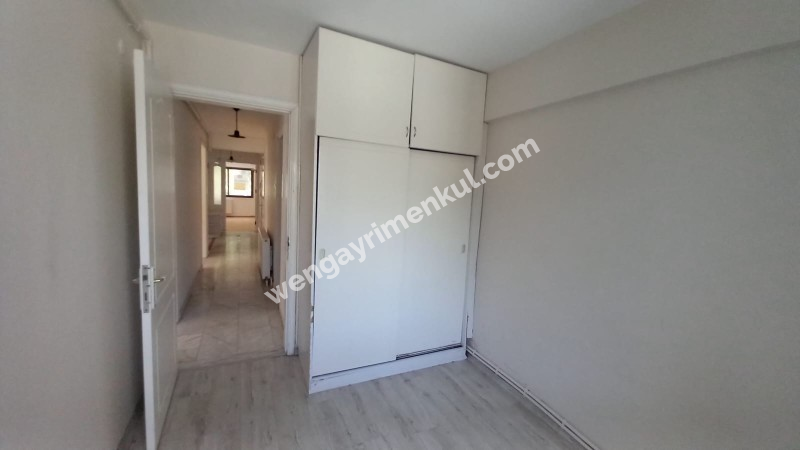 Bornova Küçük Park kiralık 3+1 daire