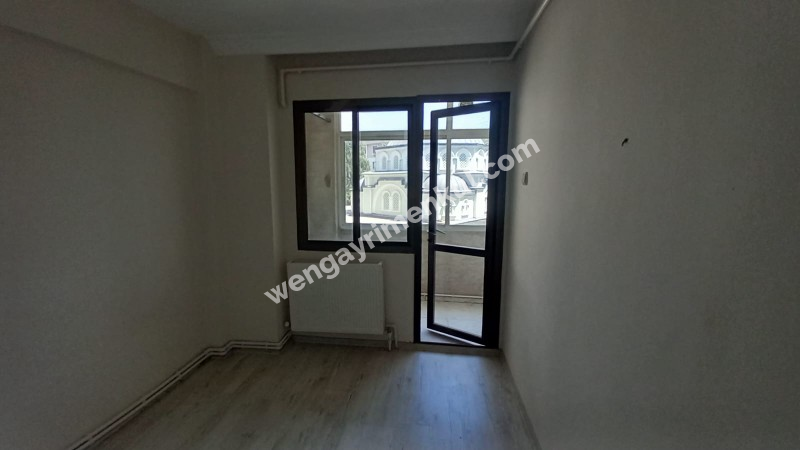 Bornova Küçük Park kiralık 3+1 daire