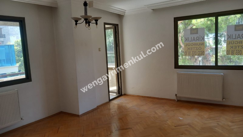 Bornova Küçük Park kiralık 3+1 daire