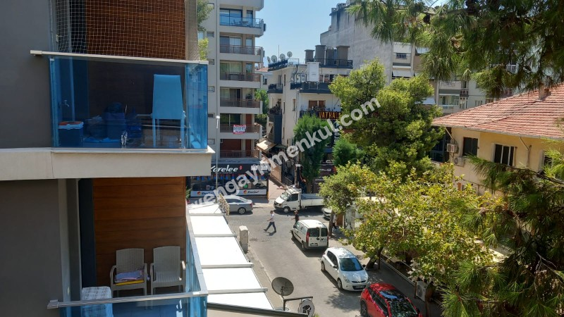 Bornova Küçük Park kiralık 3+1 daire