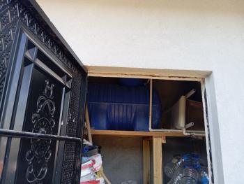 ÇORUM İSKİLİP YOLUNDA, İÇİNDE EVİ OLAN SATILIK, TEL ÖRGÜLÜ BAHÇE!