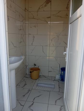 ÇORUM İSKİLİP YOLUNDA, İÇİNDE EVİ OLAN SATILIK, TEL ÖRGÜLÜ BAHÇE!