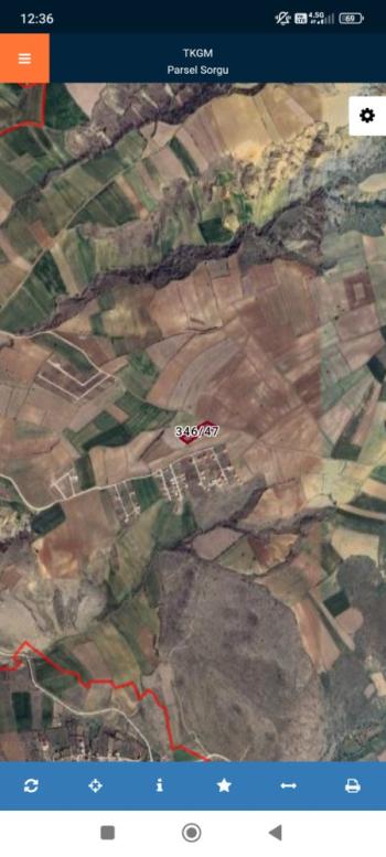 GÜVENAY - ÇORUM BÜĞET KÖYÜNDE SATILIK 3378 M2 SATILIK TARLA