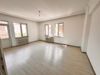 GÜVENAY - ÇORUM Ulukavak Adliye Yanı'nda Satılık Son Kat 3+1 Daire!