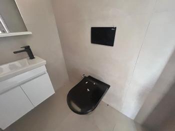 LEFKOŞA YENİŞEHİR'DE  ANA CADDE ÜZERİNDE SATILIK DAİRE 