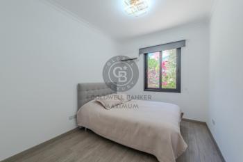 KKTC Girne Ozanköy Ultra Lüks Havuzlu ve Geniş Bahçeli Satılık 4+1 Villa