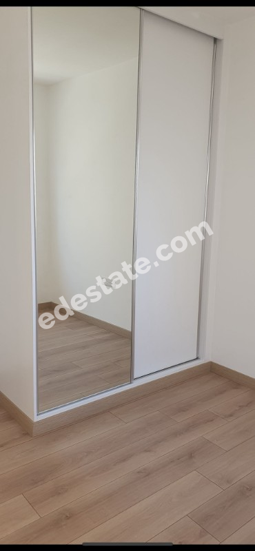 Lefkoşa K.Kaymaklı'da Kısmen Eşyalı TÜRK KOÇANLI SATILIK 2+1 DAİRE