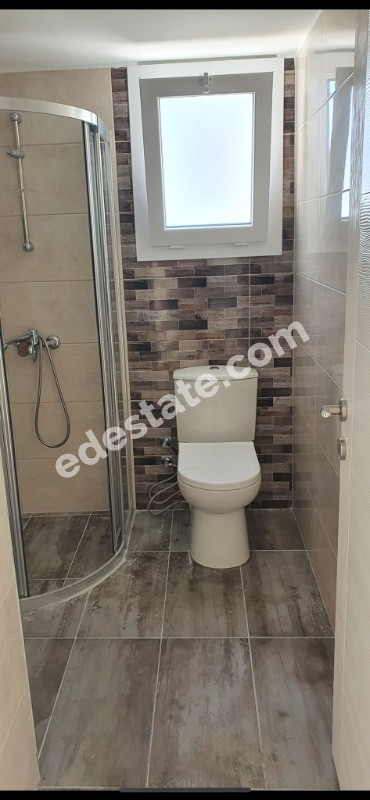 Lefkoşa K.Kaymaklı'da Kısmen Eşyalı TÜRK KOÇANLI SATILIK 2+1 DAİRE