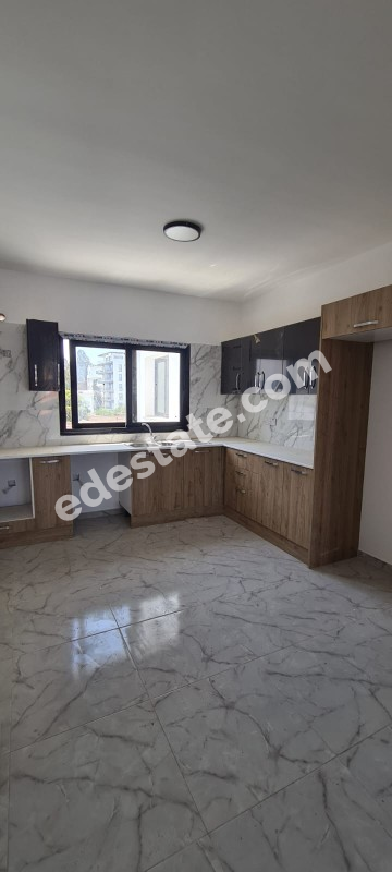Lefkoşa Yenişehir'de YENİ SATILIK  2+1 DAİRE