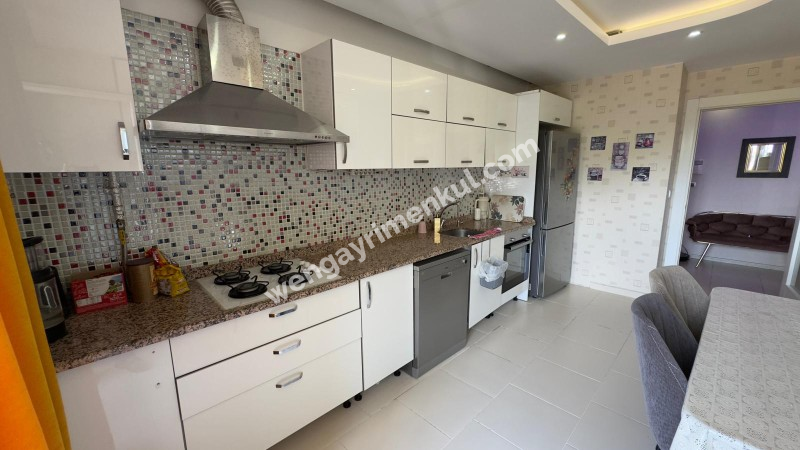 BÜYÜKÇEKMECE PINARTEPE MAH GREEN TOWN SİTESİ - SATILIK 3+1 DAİRE