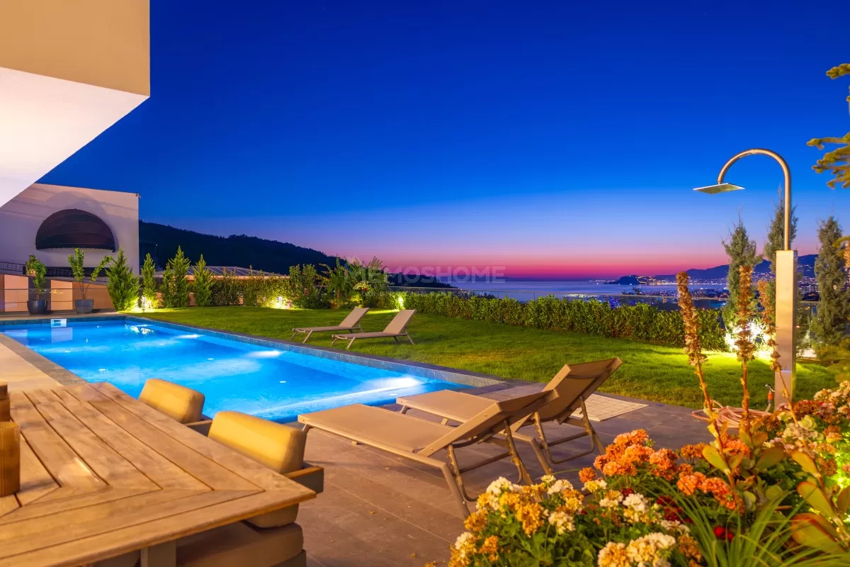 Luxusvilla mit Meerblick Kargicak