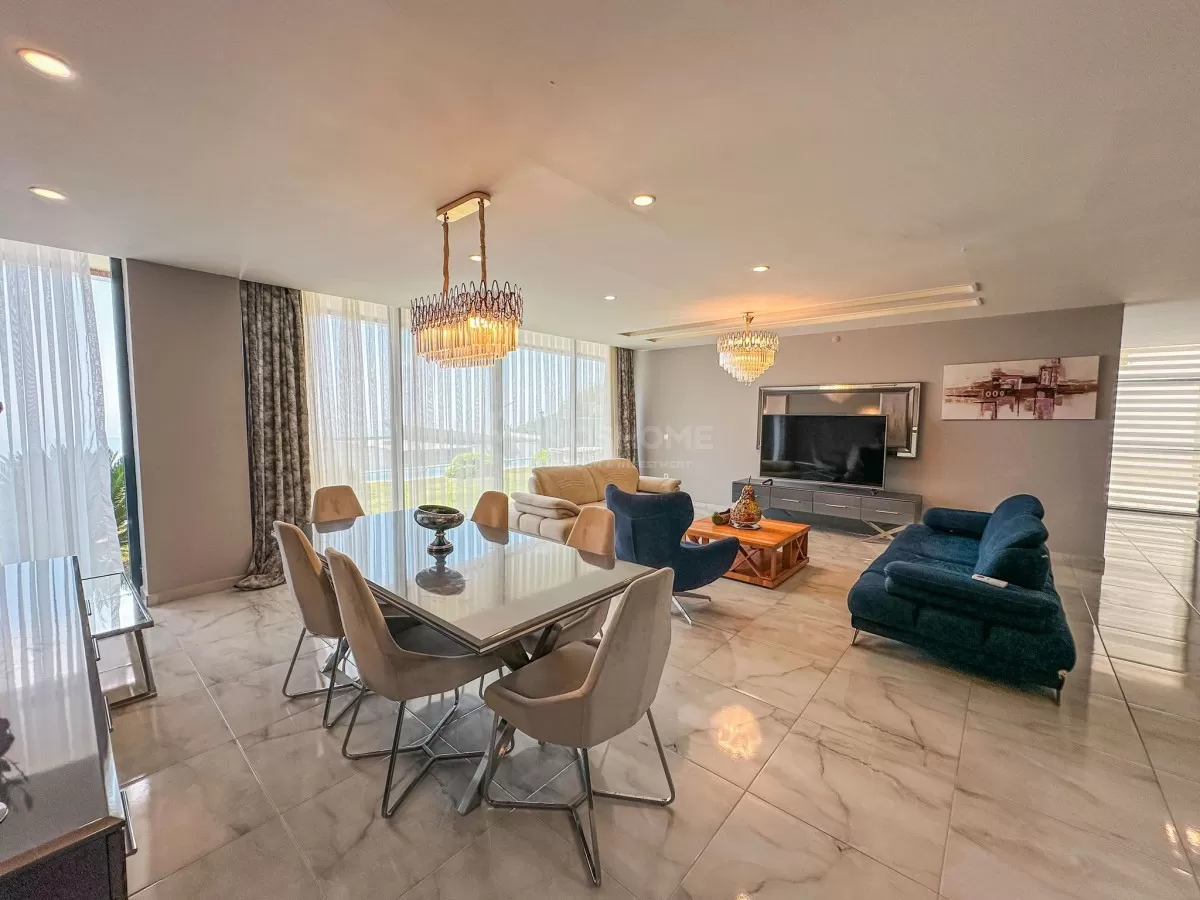 Manzaralı Lüks Triplex Villa