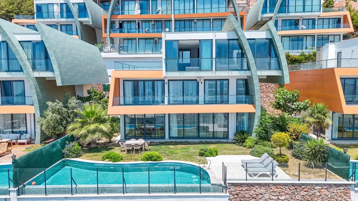 Manzaralı Lüks Triplex Villa