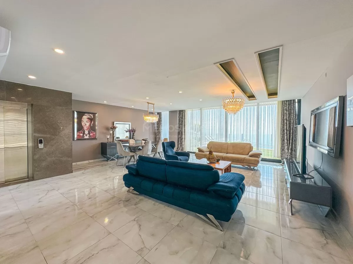 Manzaralı Lüks Triplex Villa