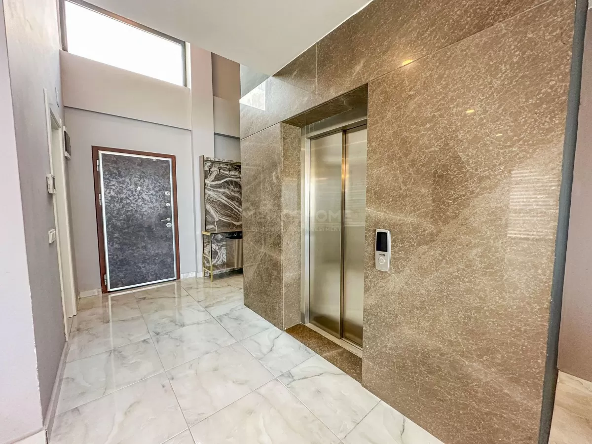 Manzaralı Lüks Triplex Villa