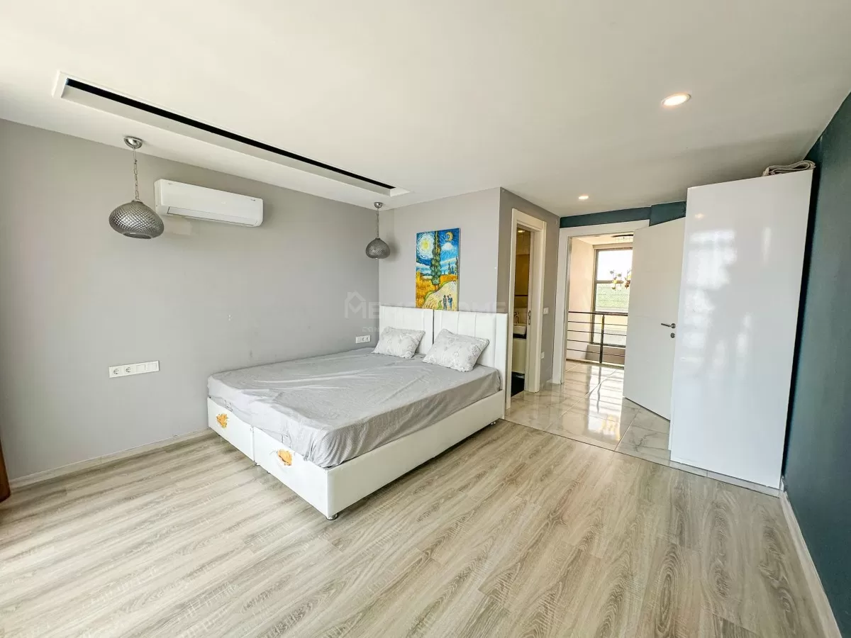 Manzaralı Lüks Triplex Villa