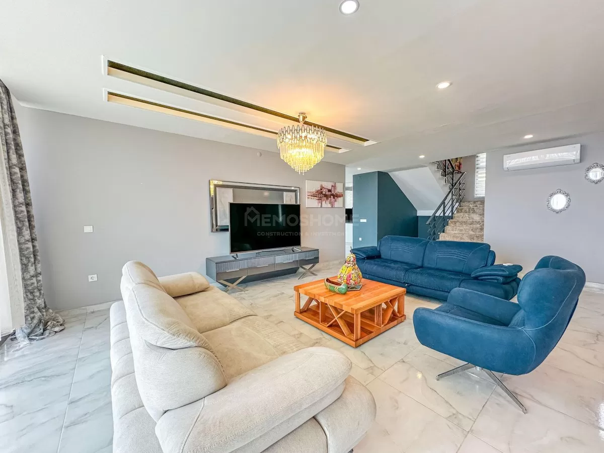 Manzaralı Lüks Triplex Villa