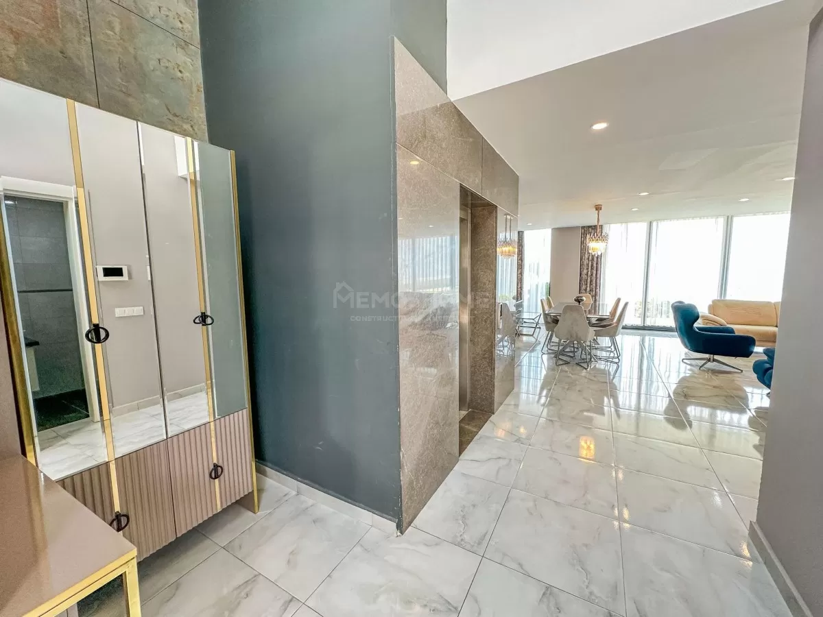 Manzaralı Lüks Triplex Villa