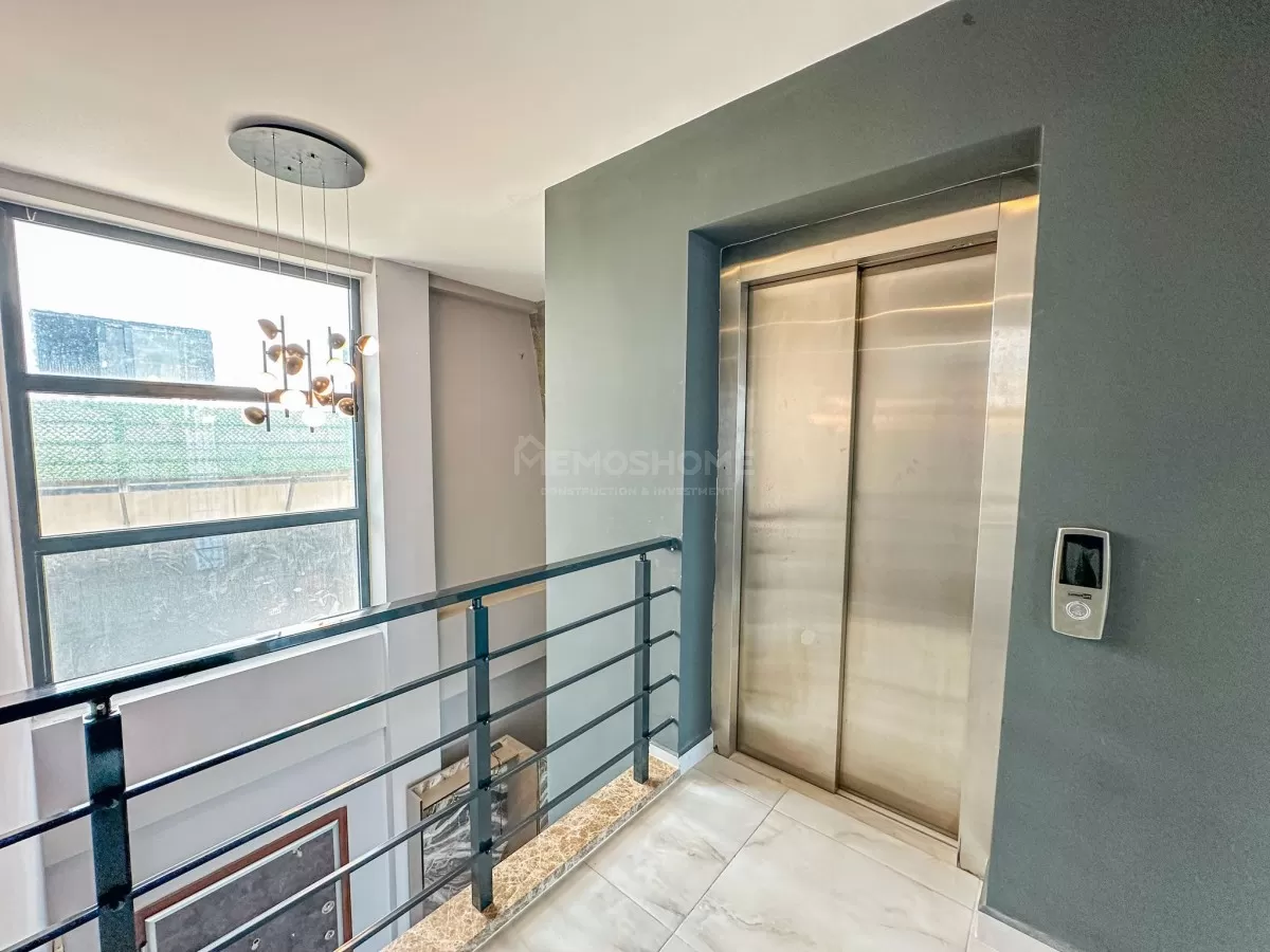 Manzaralı Lüks Triplex Villa