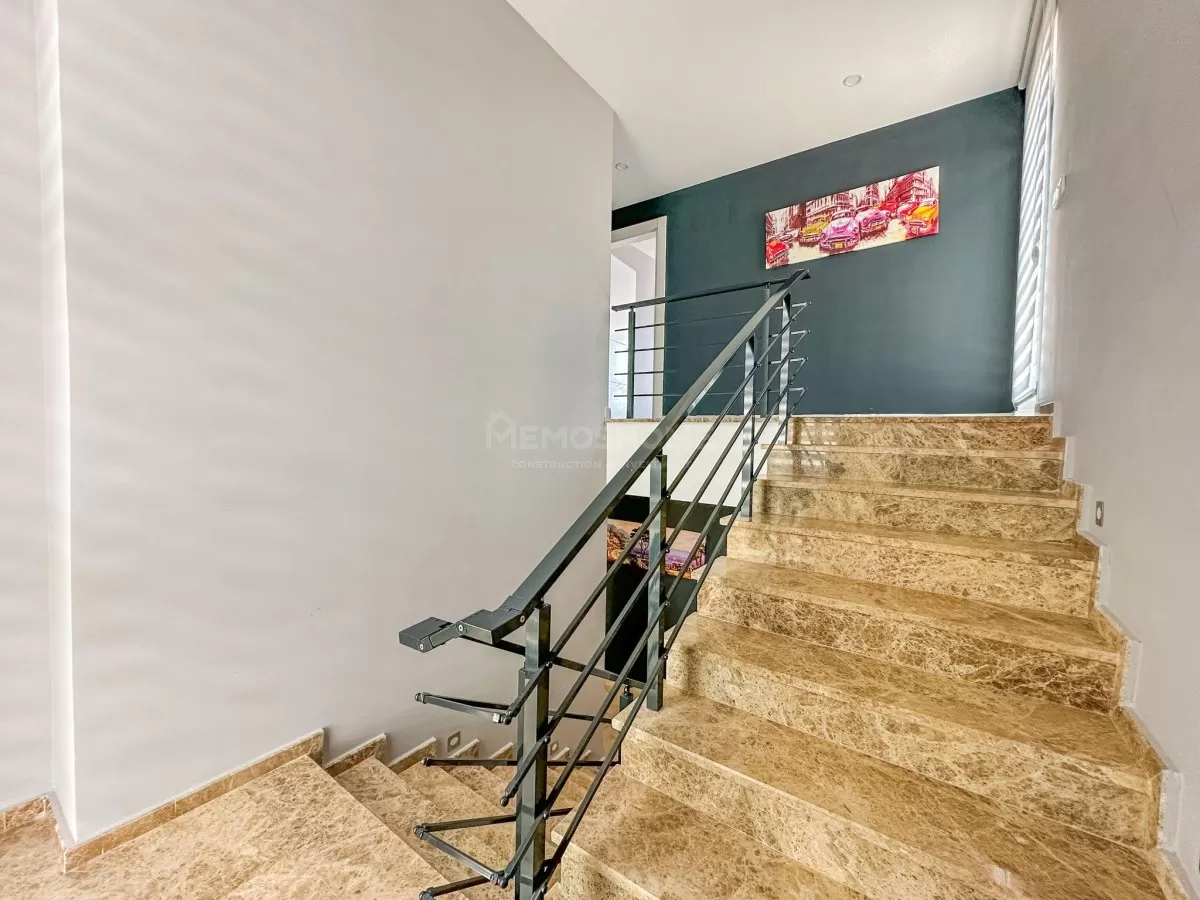Manzaralı Lüks Triplex Villa