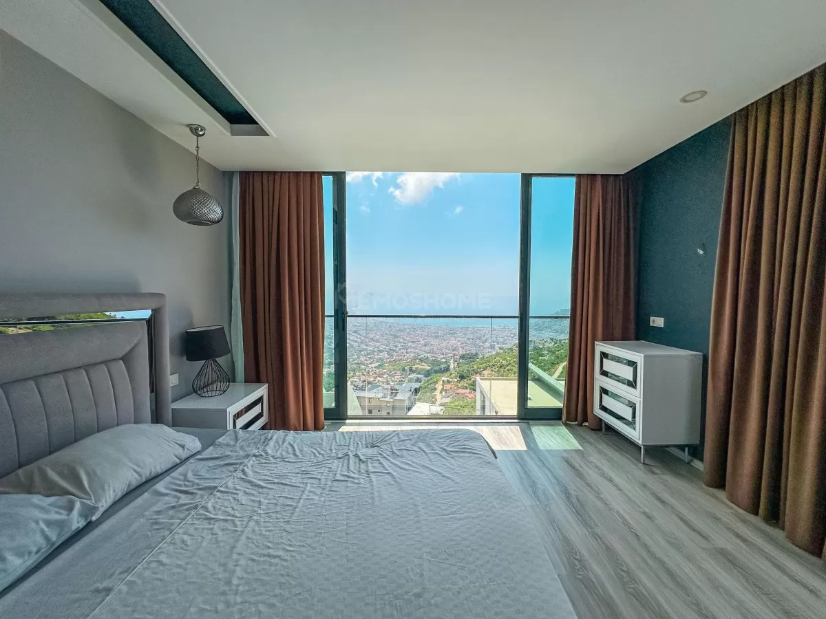 Manzaralı Lüks Triplex Villa