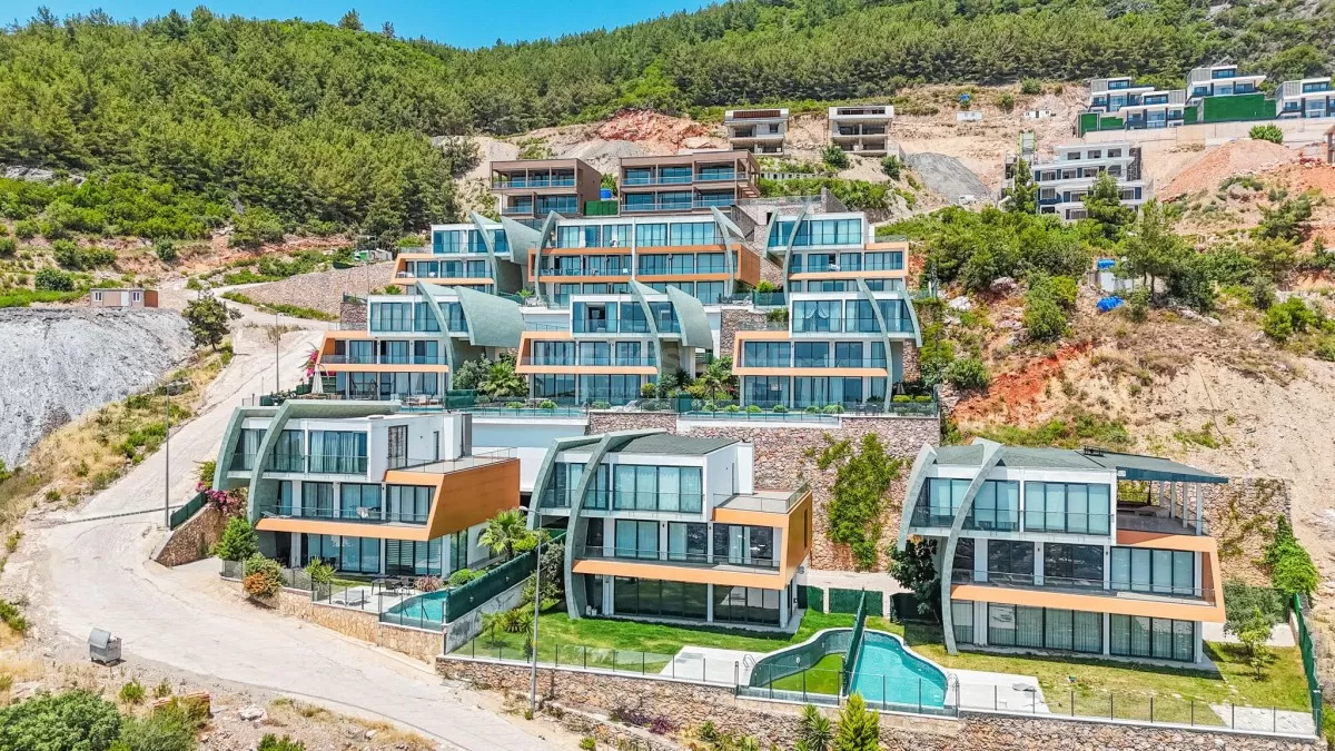 Manzaralı Lüks Triplex Villa