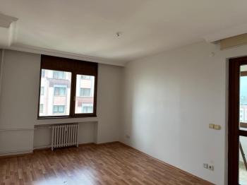 ACIBADEM İŞBANKASI BLOKLARI BÜYÜK 2+1 KİRALIK DAİRE
