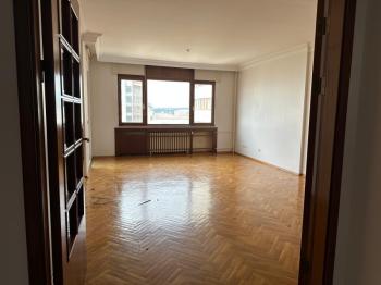 ACIBADEM İŞBANKASI BLOKLARI BÜYÜK 2+1 KİRALIK DAİRE