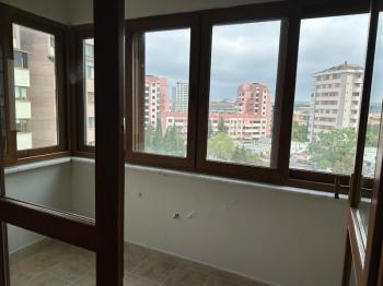 ACIBADEM İŞBANKASI BLOKLARI BÜYÜK 2+1 KİRALIK DAİRE