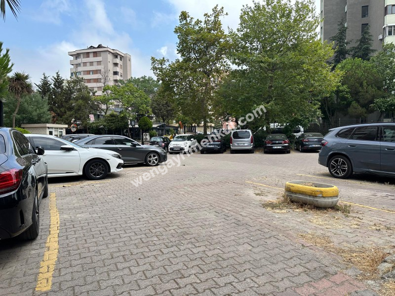 ACIBADEM İŞBANKASI BLOKLARI BÜYÜK 2+1 KİRALIK DAİRE