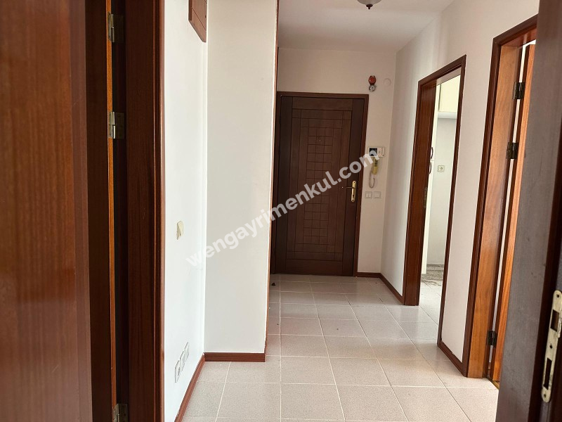 ACIBADEM İŞBANKASI BLOKLARI BÜYÜK 2+1 KİRALIK DAİRE