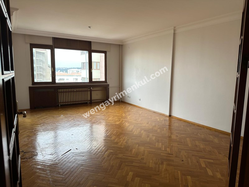ACIBADEM İŞBANKASI BLOKLARI BÜYÜK 2+1 KİRALIK DAİRE