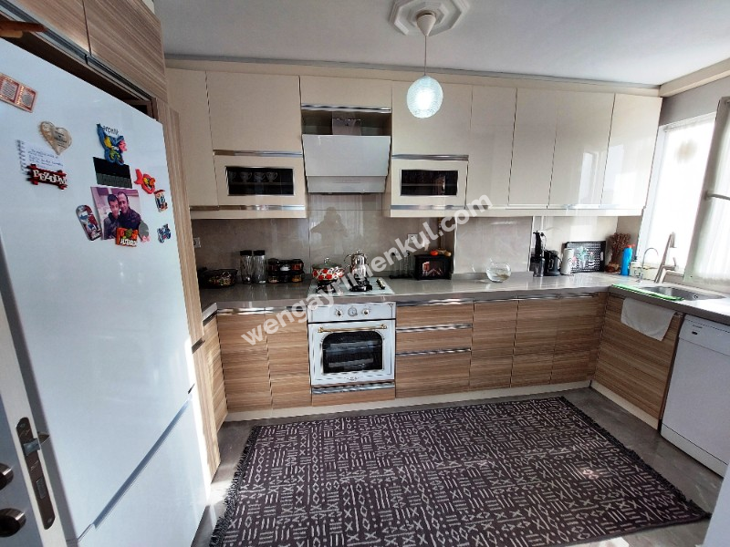 WEN BERKAN GÜLER^DEN EYÜP ESENTEPE'DE 3+1 120 m2 5. KAT ASANSÖRLÜ ŞEHİR MANZARALI