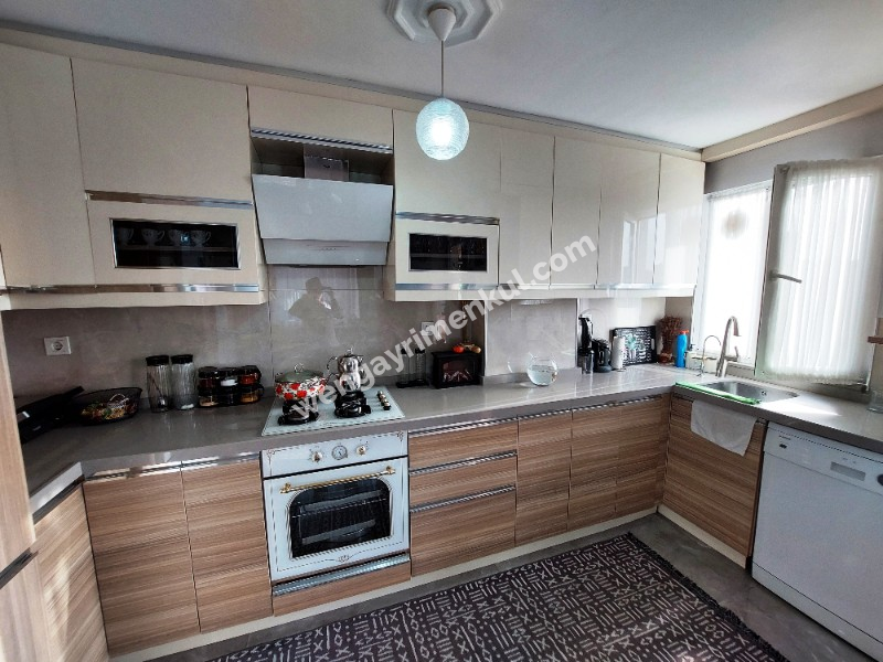 WEN BERKAN GÜLER^DEN EYÜP ESENTEPE'DE 3+1 120 m2 5. KAT ASANSÖRLÜ ŞEHİR MANZARALI