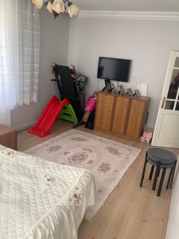 GÜVENAY - ÇORUM Ulukavak Sakarya Okulu Yanı'nda 4+1 Satılık Daire!