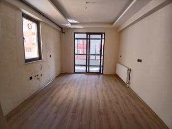 GÜVENAY - ÇORUM Bahçelievler İsmail Kakaç İlkokulu Civarı'nda Satılık 3+1 Daire!