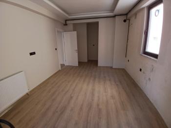 GÜVENAY - ÇORUM Bahçelievler İsmail Kakaç İlkokulu Civarı'nda Satılık 3+1 Daire!