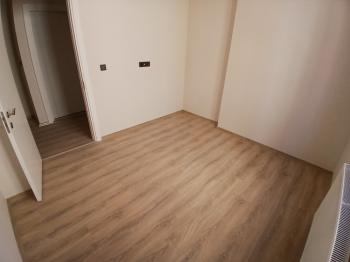 GÜVENAY - ÇORUM Bahçelievler İsmail Kakaç İlkokulu Civarı'nda Satılık 3+1 Daire!