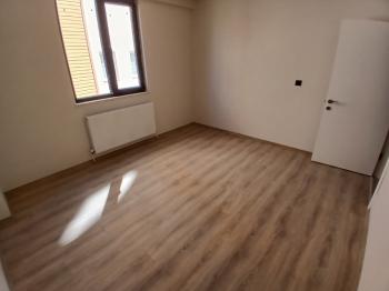 GÜVENAY - ÇORUM Bahçelievler İsmail Kakaç İlkokulu Civarı'nda Satılık 3+1 Daire!